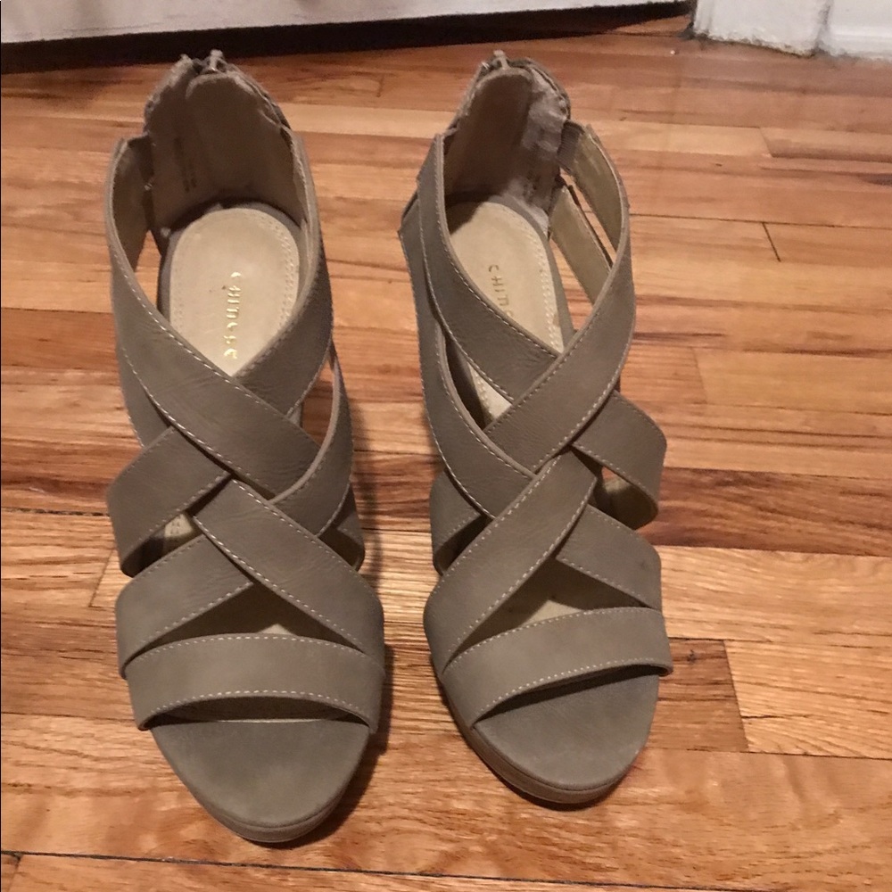 NWOB Taupe wedges size 8.5 (EUR 39) - Picture 3 of 7